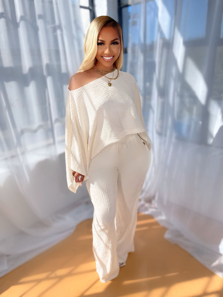 
                  
                    Kimono Pleated Set Nude
                  
                