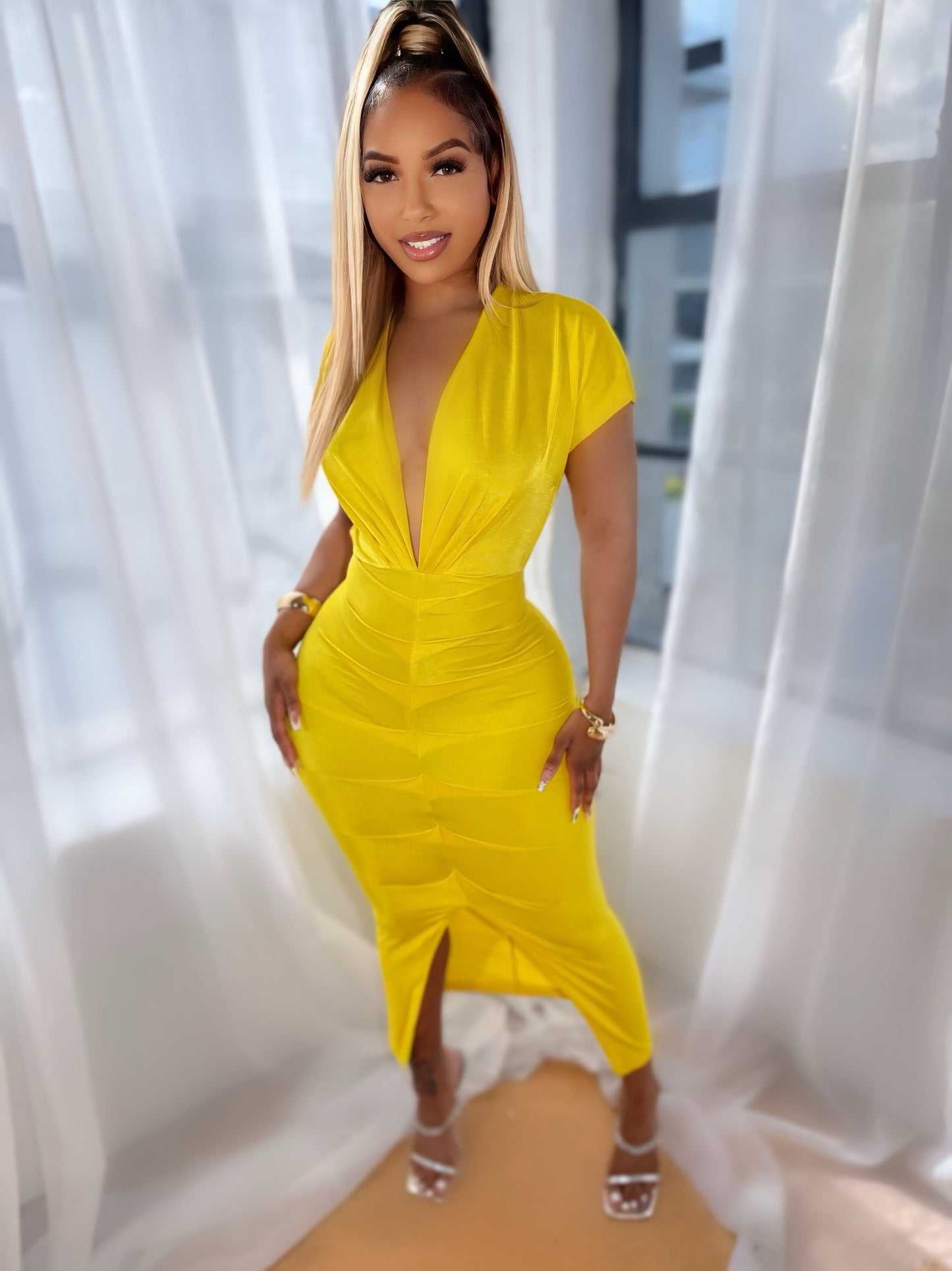 
                  
                    Gen Midi Dress Lemon
                  
                