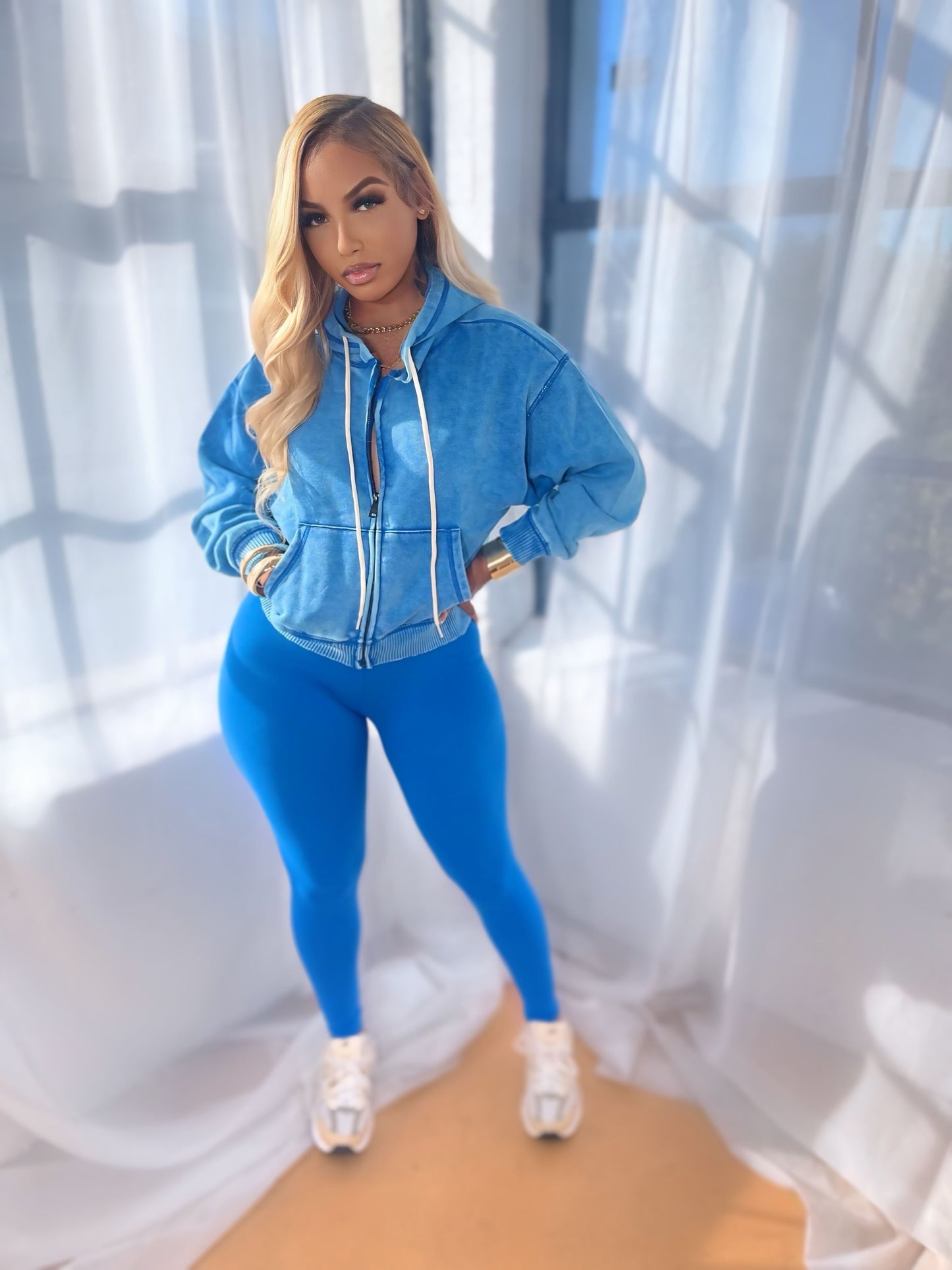 
                  
                    Hoodie Mineral Set Blue
                  
                