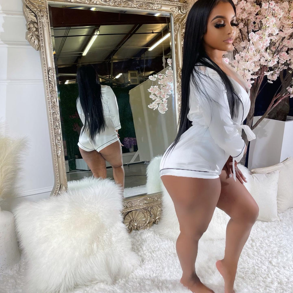 
                  
                    Satin Sleeper White
                  
                