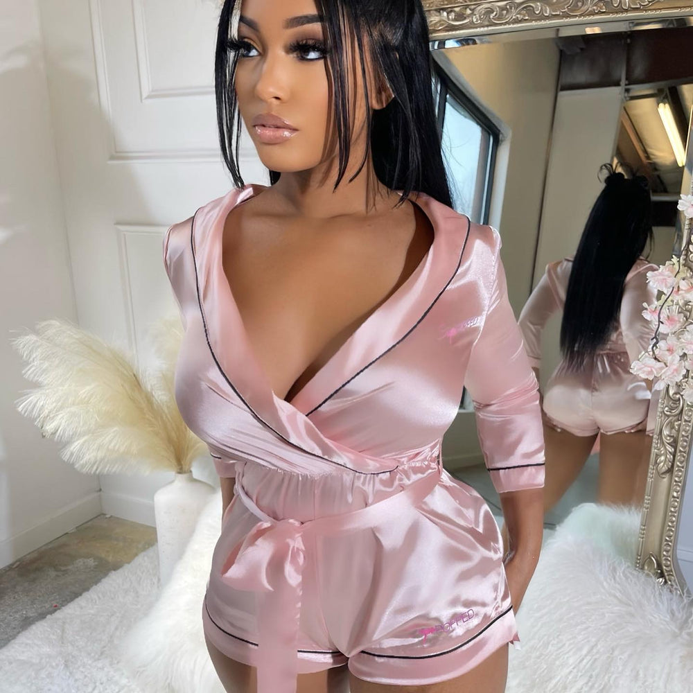 
                  
                    Satin Sleeper Pink
                  
                